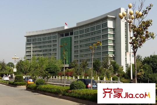 鼓樓廣場(chǎng)西北500米鼓樓區(qū)政府（2015-06-12）