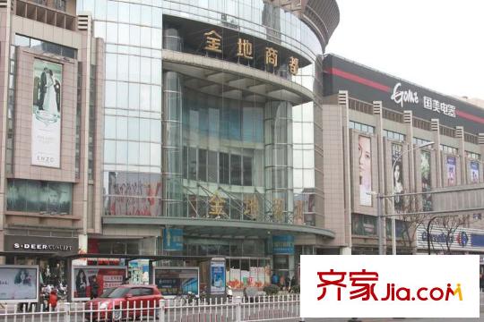 風尚米蘭向南約800米金地商都