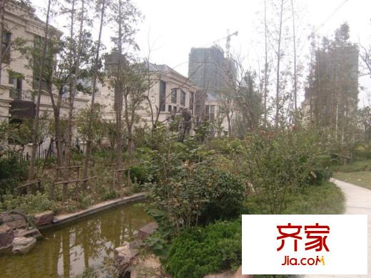 綠地商務(wù)城別墅