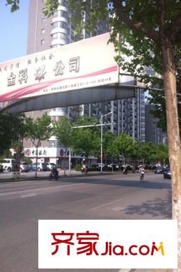 錦繡湖畔小區(qū)東1000米中國(guó)銀行
