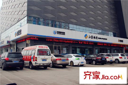 雨潤星雨華府項目南邊2000米工商銀行