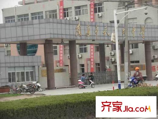 星湖101廣場(chǎng)配套圖西側(cè)30米星湖中學(xué)（2010.06）