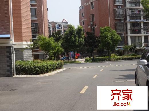 景秀天城外景圖 