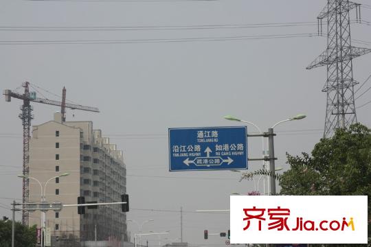 海港新城配套圖正對(duì)面約1000米的路標(biāo)