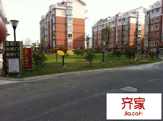 彩臣南村外景圖 