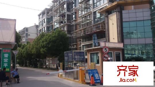 彩臣南村外景圖 