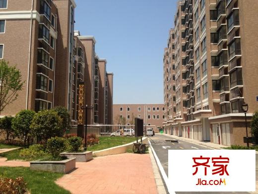 西歐龍城外景圖 