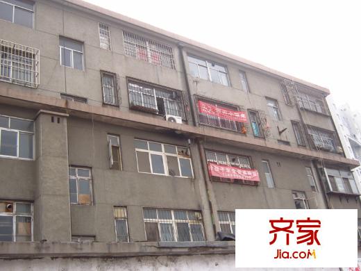 青年路小學(xué)宿舍外景圖（20141121）