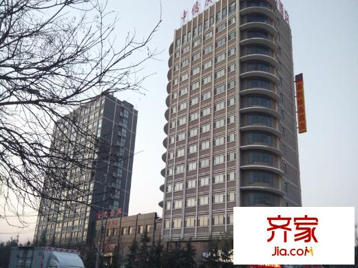中僑廣場外景圖 （2014.12.3）
