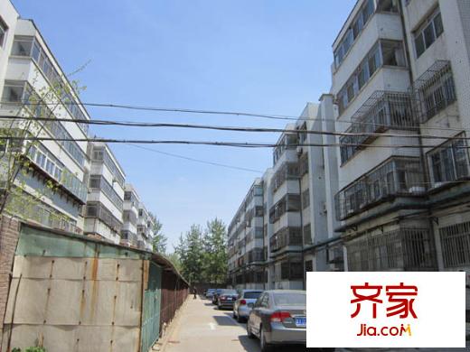 濰坊學(xué)院宿舍外景圖 （20140404）