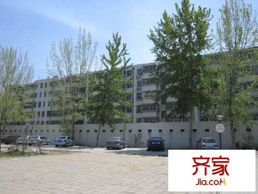 濰坊學(xué)院宿舍外景圖 （20140404）