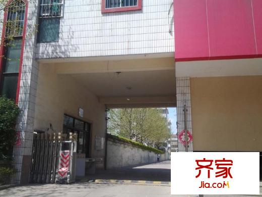 市府宿舍(新華路)外景圖新華路市府宿舍 （20140404）