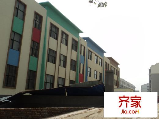冠華園實(shí)景圖幼兒園（2014-05-16）