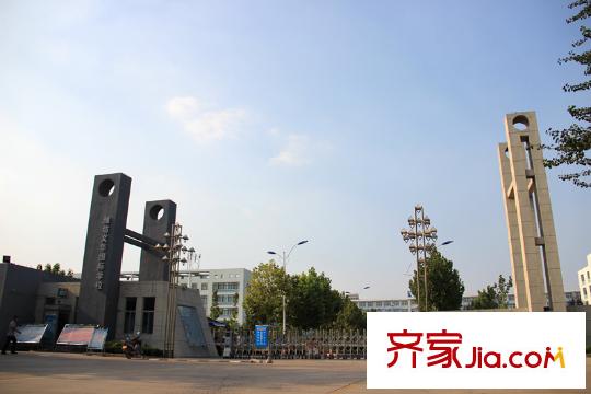 逸景和公館配套圖向北2751米文華國際學(xué)校