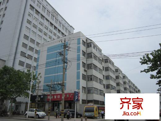 中級(jí)法院宿舍外景圖