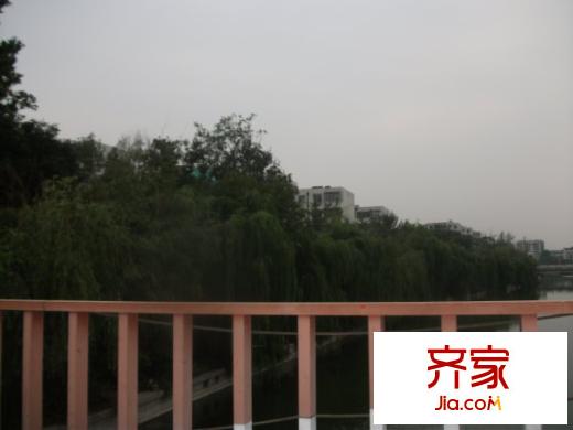 巴黎假日外景圖 
