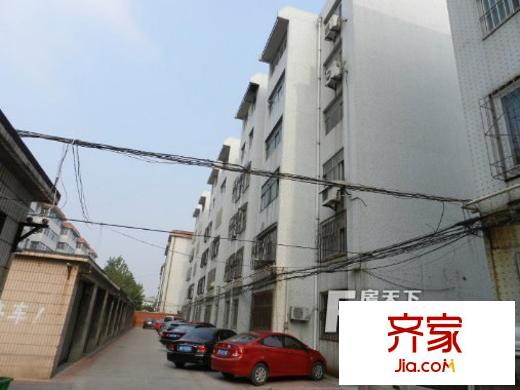 三產(chǎn)辦宿舍外景圖小區(qū)內(nèi)景