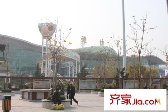 金都南苑配套圖向東約200米火車站