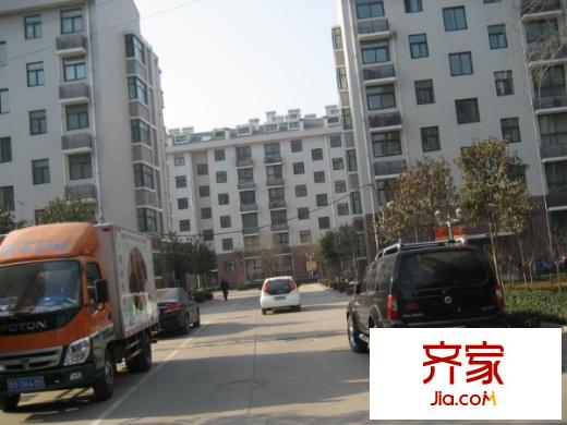 金都南苑外景圖小區(qū)內(nèi)景