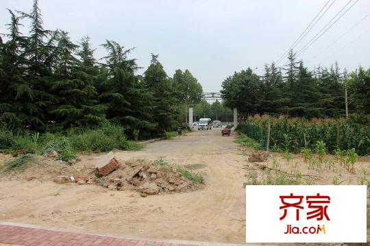 在鑒瀾花語岸項目地塊（2015-08-19）