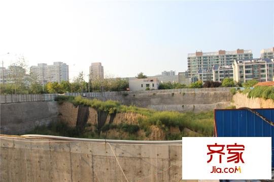 可林奇財富創(chuàng)意大廈工地地基施工遠景圖（2015-09-25）