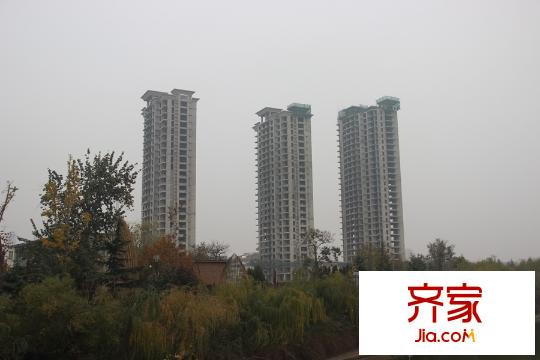 善水高層1/3/5號(hào)樓已封頂（2015-11-25）