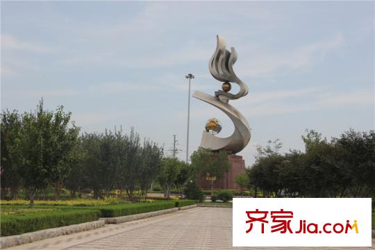 水韻華府北100米汶河廣場(chǎng)