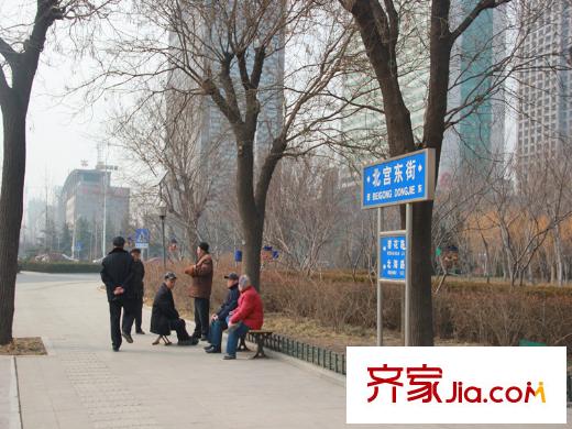 順海城市花園向南200米社區(qū)花園