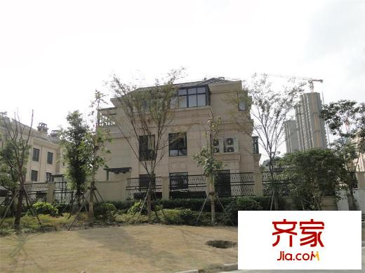 綠地21新城?藍(lán)山壹號(hào)綠地21新城 藍(lán)山壹號(hào) 