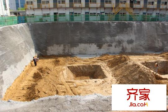 盛華名園1號樓地基施工（2015-09-08）
