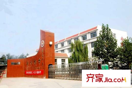 京博麗景瑞園西北2052米尚文中學(xué)