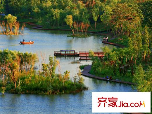 和揚(yáng)萬悅城向西約1000米白浪河濕地公園