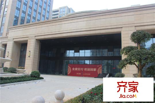 綠城誠(chéng)園小區(qū)南側(cè)主入口（2015-11-13）