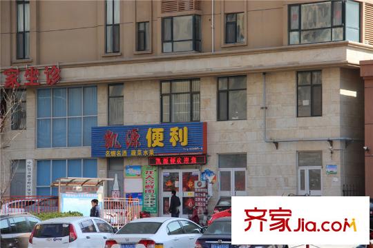 綠城誠(chéng)園小區(qū)對(duì)面便利店