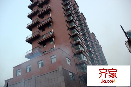 金禾馨苑17號樓外立面施工（2015-11-19）