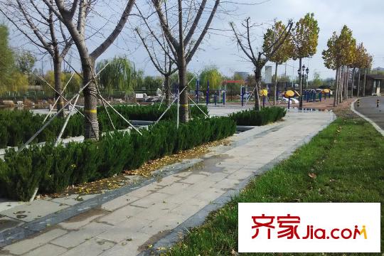 泰晤士小鎮(zhèn)項目東50米健身活動中心