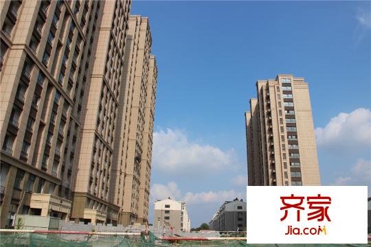 盛世名門8#高層現(xiàn)房側(cè)面（2015-8-31）