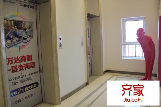 濰坊萬(wàn)達(dá)廣場(chǎng)7號(hào)樓電梯口（2015-9-18）