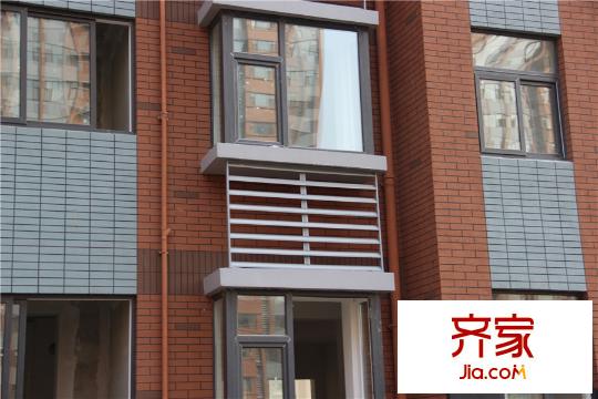 怡和四季園筑高層外墻施工細(xì)節(jié)展示（2015-10-28）