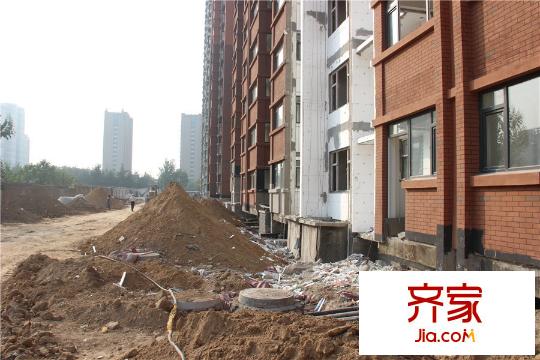 怡和四季園筑高層道路施工進(jìn)度（2015-10-28）