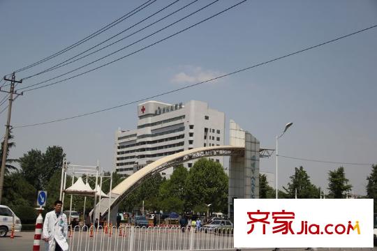 大有公館向北約700米濰坊人民醫(yī)院