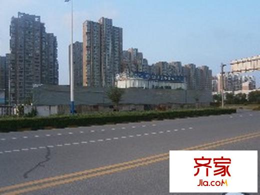 理想城外景圖首開 