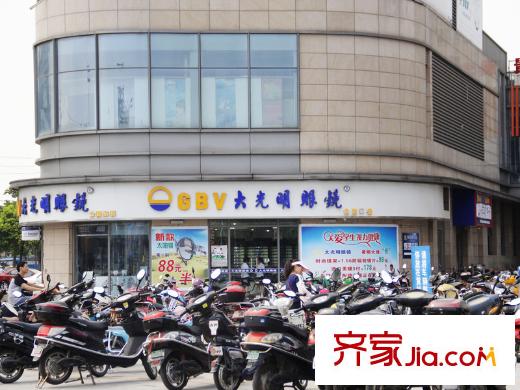 萬科濠河傳奇周邊配套-眼鏡店