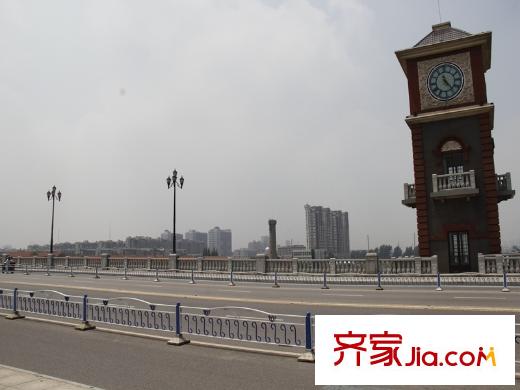 華強(qiáng)城西側(cè)50米處北城大橋