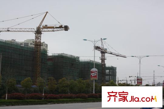 蘇建陽光新城江海風(fēng)情一條街施工現(xiàn)場圖20100420