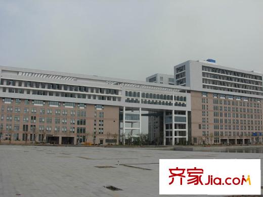 潤華國際中心300米處的攜程呼叫中心20100513
