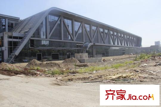 帝奧世倫名郡項(xiàng)目北側(cè)300米汽車東站