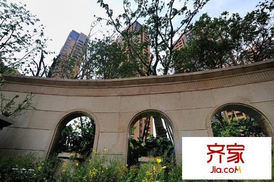 保利香檳國際小區(qū)內(nèi)部實景20150319