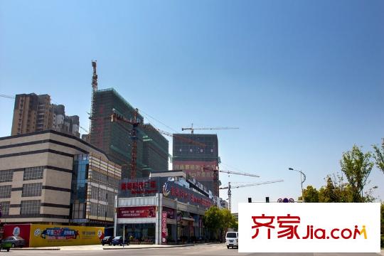保利香檳國際小區(qū)對面賽格時代廣場