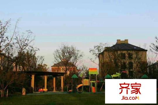 綠城玫瑰園小區(qū)實(shí)景20150315